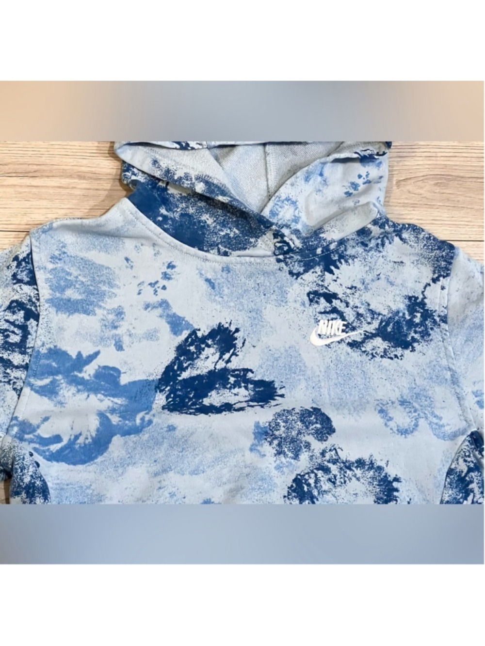 Nike Boys Beige Blue Splattered Hooded Sweatshirt Large - Picture 2 of 8